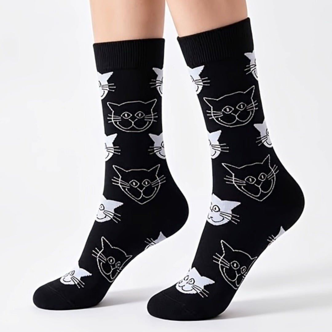 Black and White Cat Pattern Socks (Adult Medium - Women's Shoe Sizes 5-10) - Classic BWCatPattMd3