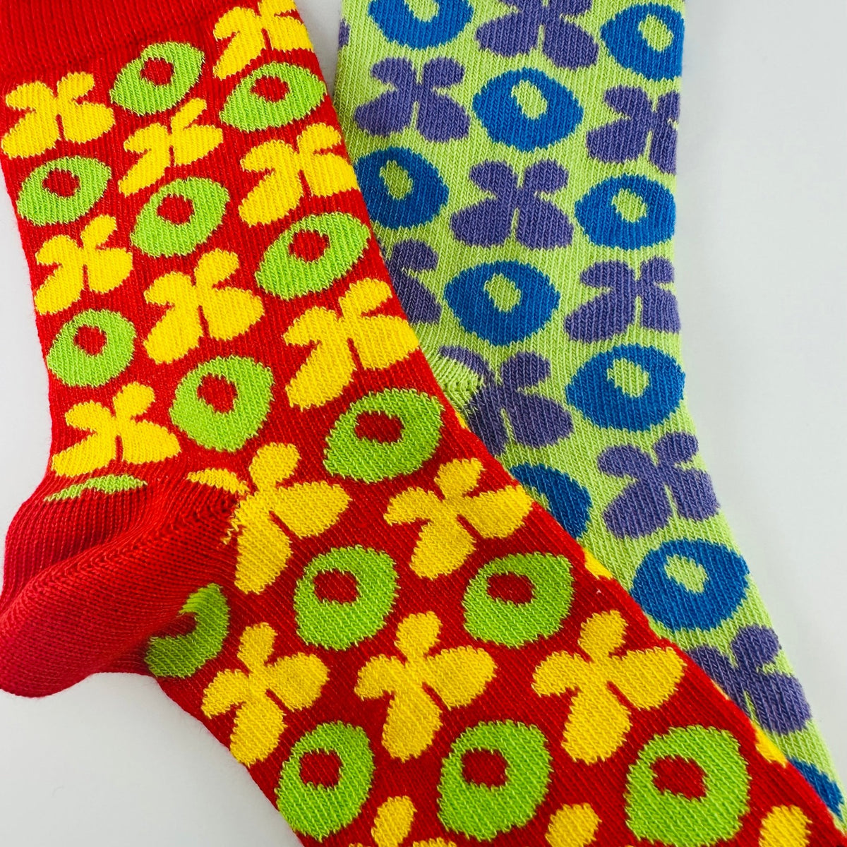Hugs and Kisses (xoxo) Socks from the Sock Panda (Ages 3 - 7)