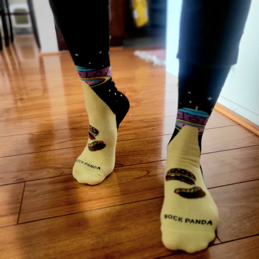 UFO's are Real - Aliens Are Taking Our Leaders Socks (Adult Small - Shoe Sizes 2 - 5)